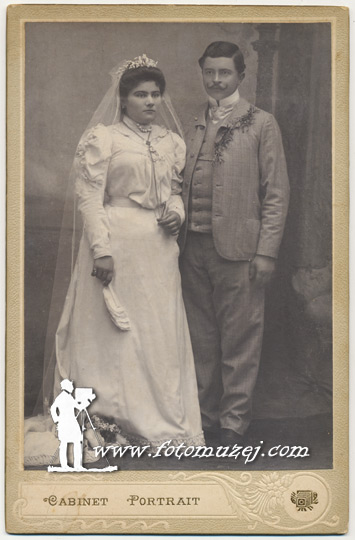 Mladenci Jovica i Mina (autor Aleksandar Hofman)