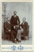 Tri Muškarca