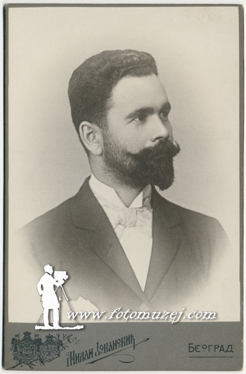 Gospodin sa bradom i brkovima (autor Milan Jovanović)