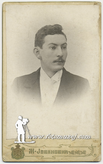 Muškarac sa brkovima (autor Milan Jovanović)