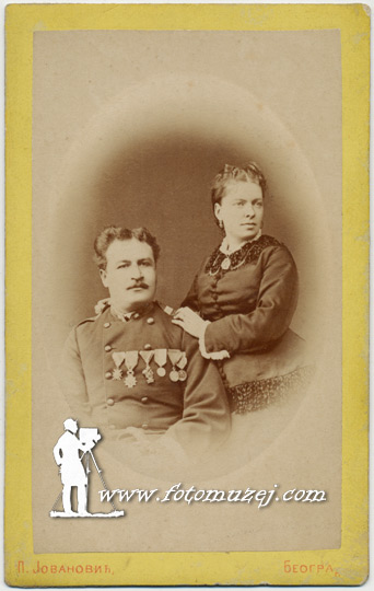 Jovan Vlahović, pešadijski major sa suprugom, oko 1880 (posle 1878) (autor Petar Jovanović)