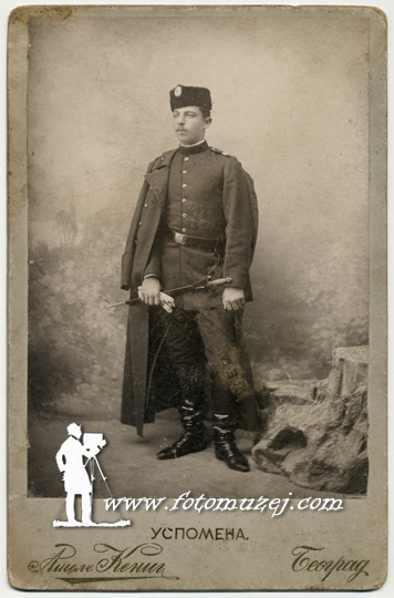 Ivan L.(azara) Dokić, pitomac XXXII klase, kasnije brig. konjički đeneral (Atelje Kenig)