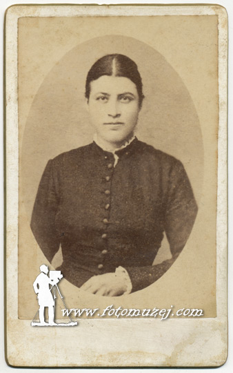Žena u građanskom odelu (autor Leopold Kenig)