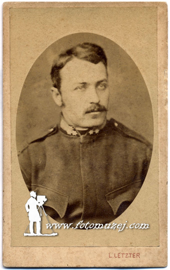 Muškarac u uniformi (autor Lazar Lecter)