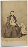 Marija Grujic sa decom