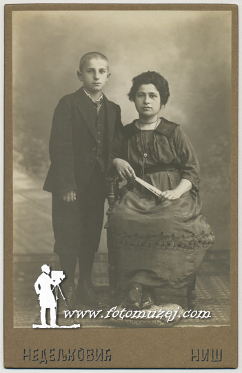 Majka i sin (autor Sotir Nedeljković)