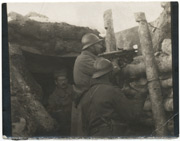 Mašinska puška u rovu, 1918. godina