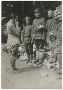 Pukovnik Dobrosav Milenković ispituje bugarske zarobljenike