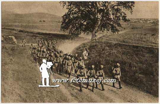Polazak iz Soluna 5.pešadijskog puka na makedonski front 1916. godine (autor Risto Šuković)