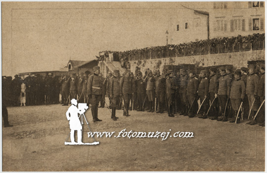 Dolazak prestolonaslednika Aleksandra na Krf posle prelaska Albanije 1916. godine (autor Risto Šuković)