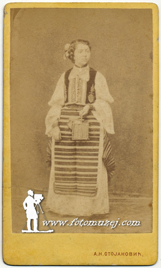Devojka u narodnoj nošnji (Anka Stojanović) (autor Anastas Stojanović)