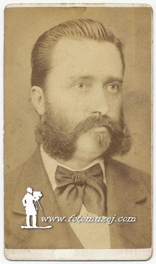 Muškarac sa brkovima (autor Anastas Stojanović)