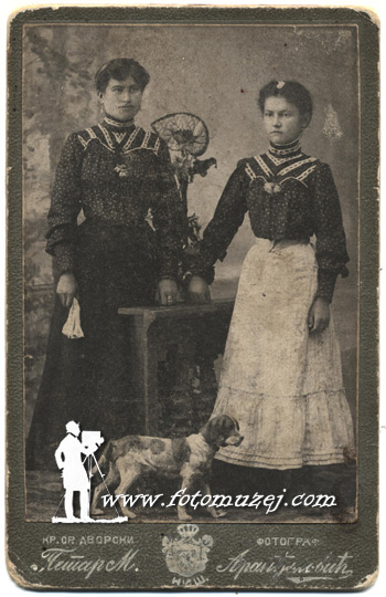 Zorka Kostićeva i ćerka (autor Petar Aranđelović)