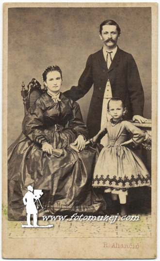 Porodica Anović (autor Rohus Alijančić)
