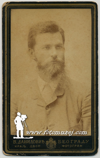 Gospodin sa bradom i brkovima (autor Vasa Danilović)