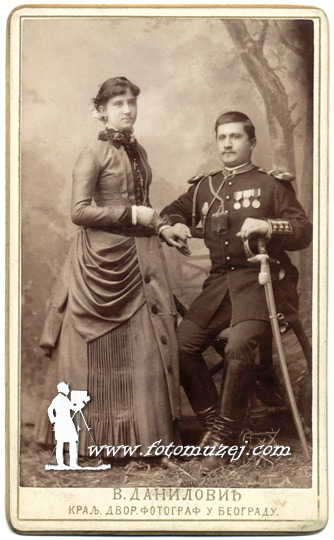 Oficir sa suprugom (autor Vasa Danilović)