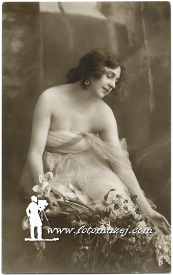 Devojka u tilu