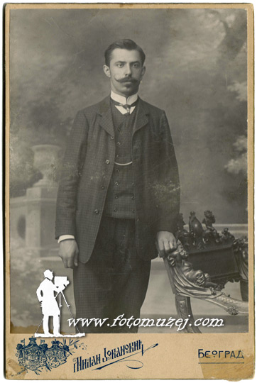 Gospodin sa brkovima (autor Milan Jovanović)