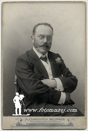 Gospodin sa brkovima (autor Milan Jovanović)