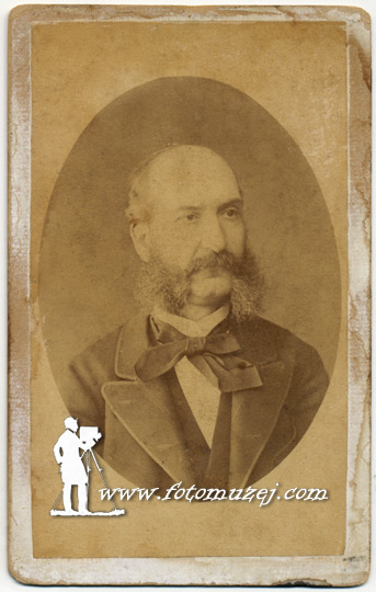 Gospodin sa brkovima (autor Petar Jovanović)