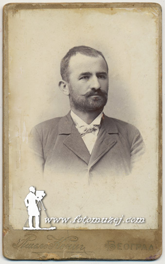 Muškarac sa bradom i brkovima (Atelje Kenig)