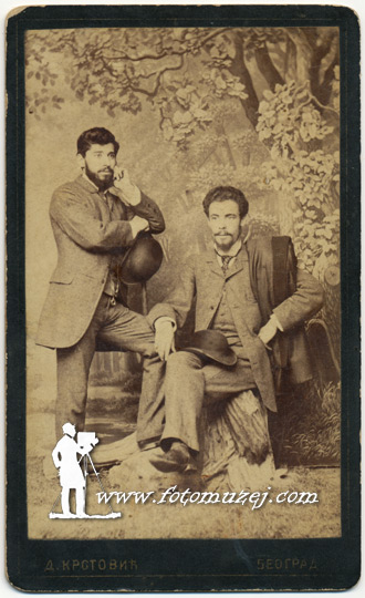 Telegrafista Mihailo D. Pujić sa drugom (autor Dimitrije Krstović)