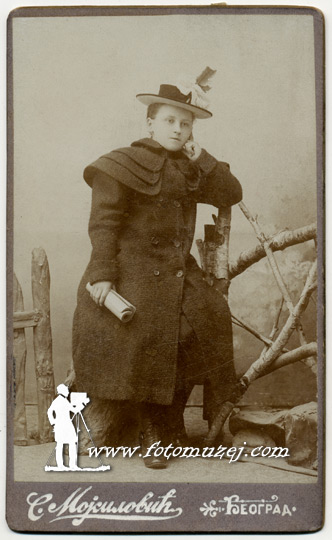 Devojka sa šeširom (autor Savitaj Mojsilović)