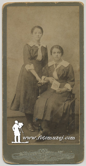 Sestre Katarina i Ljubica (autor Sotir Nedeljković)