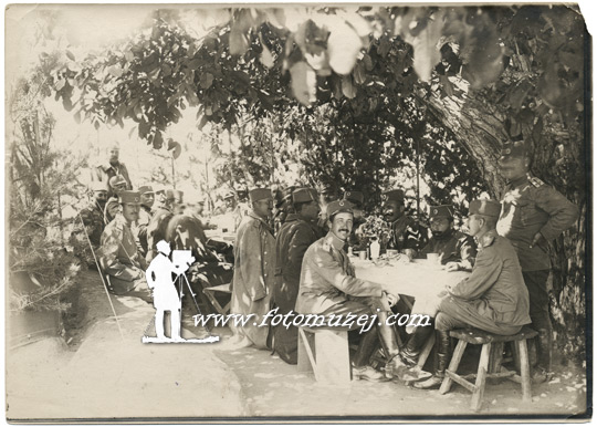 Grunište - Sastanak sviju komadanata divizija I armije i ručak u štabu Moravske divizije 1917. godine (autor Milan Vukašinović)