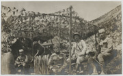 Major Dragutin Vojinović u bateriji Fiu, 1917.g.