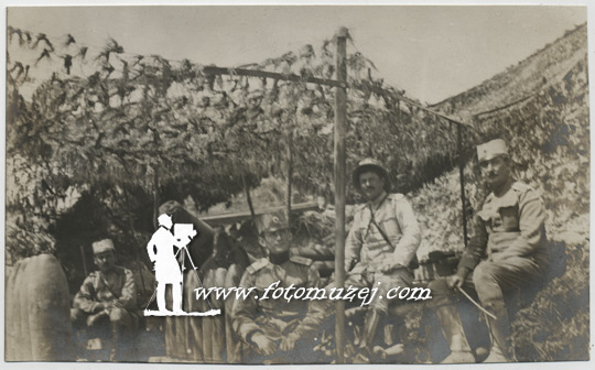 Major Dragutin Vojinović u bateriji Fiu, 1917.g. (autor V. Vuković)