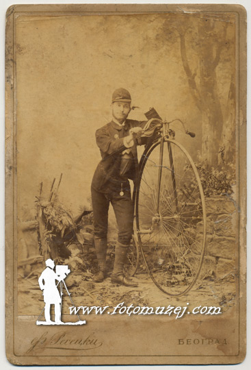 Velosipedist Nikola Milojević (autor Franc Regecki)