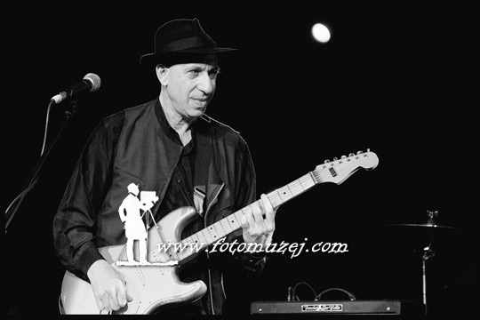 Elliott Sharp (autor Zoran  Trtica)